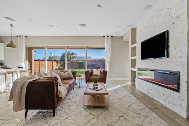 4431 S BENTON Lane, Mesa, AZ 85212