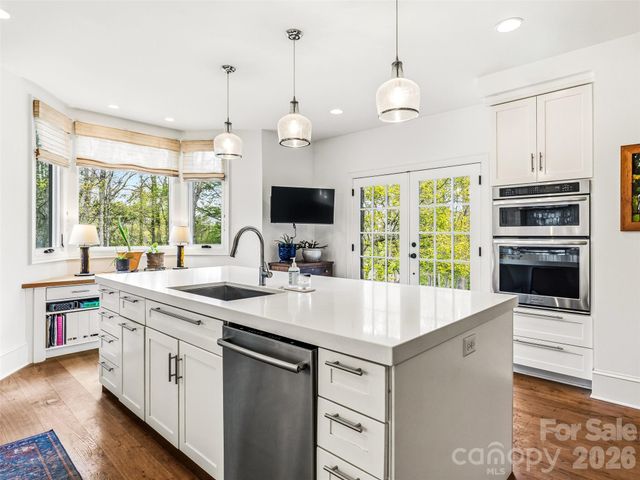 10 Kalimar Heights, Hendersonville, NC 28739