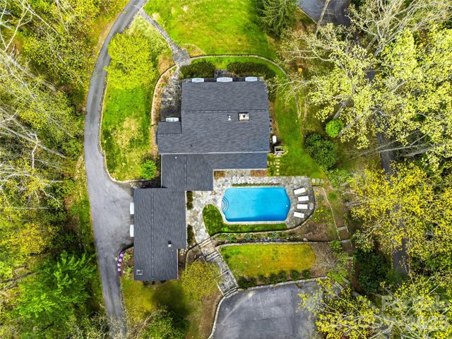 10 Kalimar Heights, Hendersonville, NC 28739