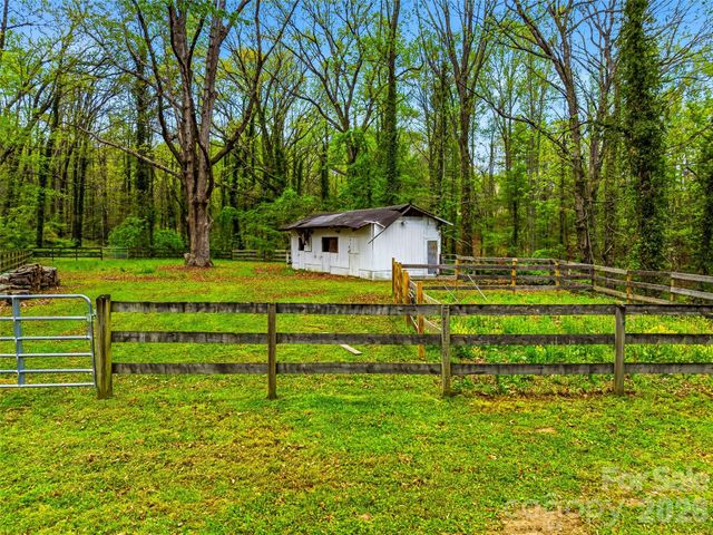 10 Kalimar Heights, Hendersonville, NC 28739