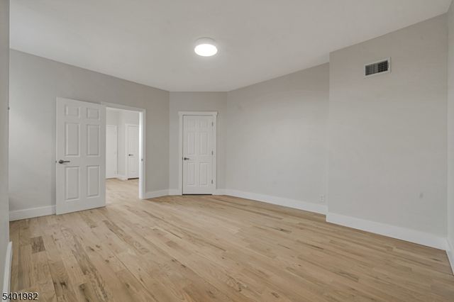 61 Arnold Ter, South Orange Village Twp., NJ 07079