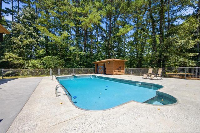 2286 NE Dawnville Beaverdale Road, Dalton, GA 30721