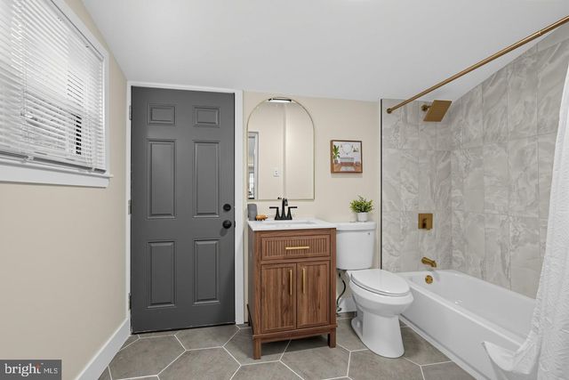 317 E VERNON, Philadelphia, PA 19119