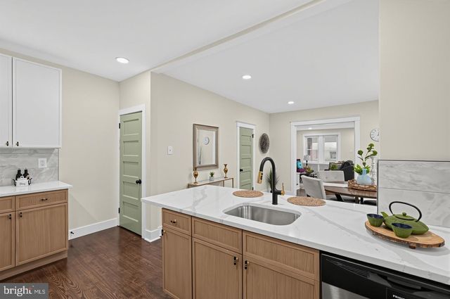 317 E VERNON, Philadelphia, PA 19119