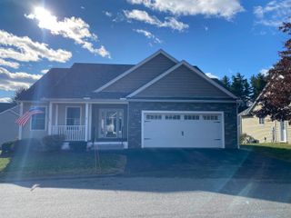 2 Benning Street, Amherst, NH 03031