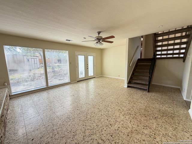 1236 E Live Oak Rd, Schertz, TX 78154