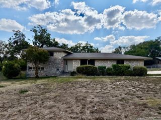 1236 E Live Oak Rd, Schertz, TX 78154