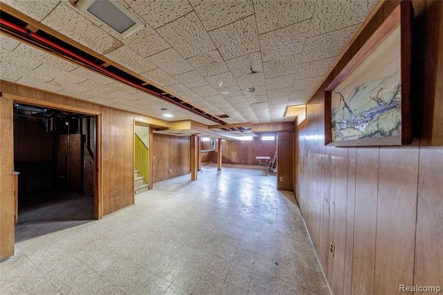 31915 Saint Margaret Street, Saint Clair Shores, MI 48082