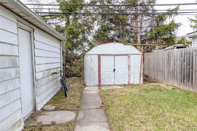 31915 Saint Margaret Street, Saint Clair Shores, MI 48082