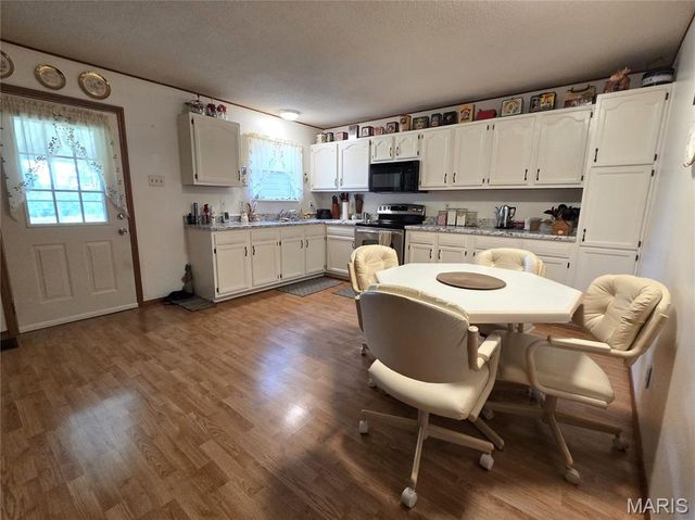 13982 State Route 21, De Soto, MO 63020