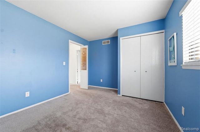 16371 Benmar Drive, Roseville, MI 48066