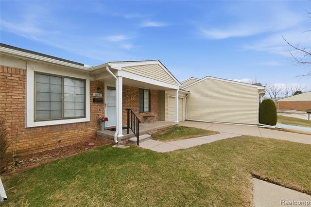 16371 Benmar Drive, Roseville, MI 48066