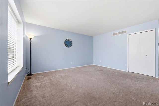 16371 Benmar Drive, Roseville, MI 48066