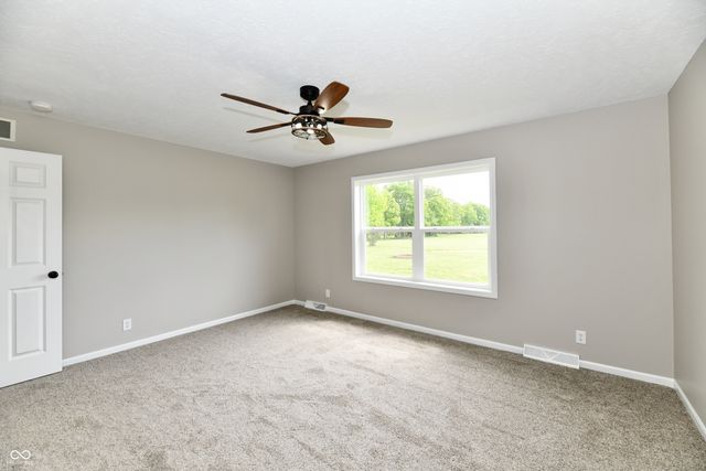 1095 S Teresa Drive, Martinsville, IN 46151