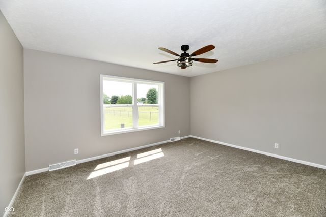 1095 S Teresa Drive, Martinsville, IN 46151
