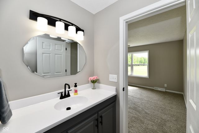 1095 S Teresa Drive, Martinsville, IN 46151