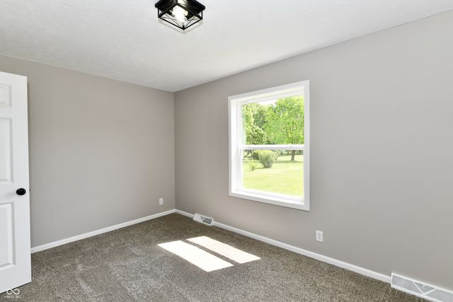 1095 S Teresa Drive, Martinsville, IN 46151