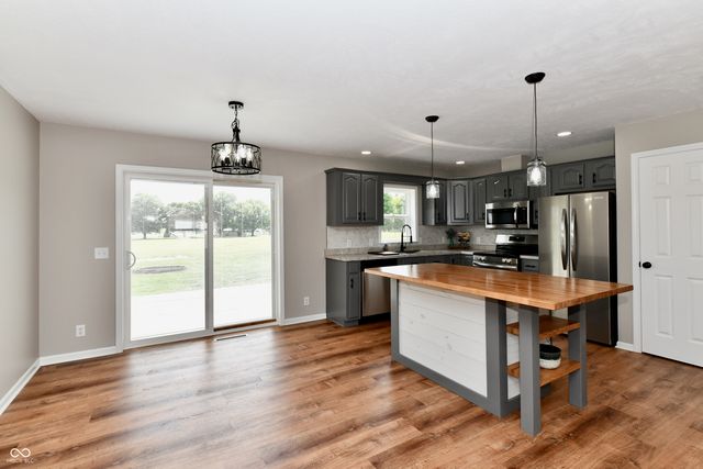 1095 S Teresa Drive, Martinsville, IN 46151
