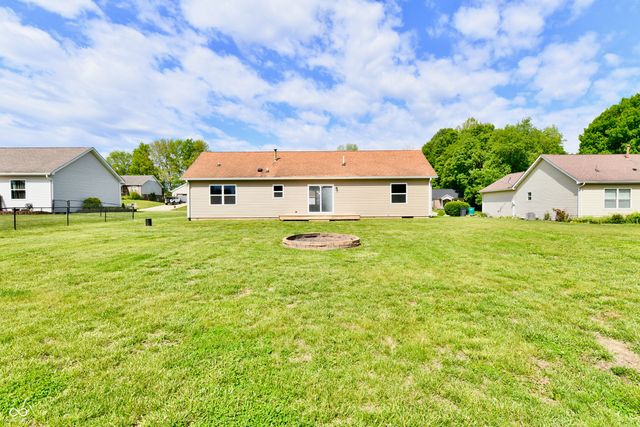 1095 S Teresa Drive, Martinsville, IN 46151