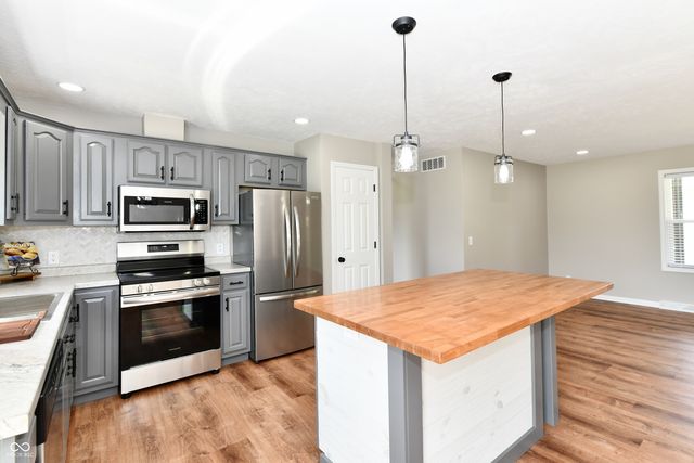 1095 S Teresa Drive, Martinsville, IN 46151