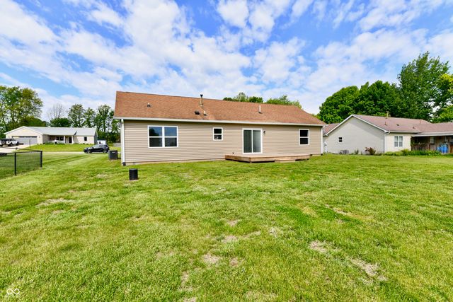 1095 S Teresa Drive, Martinsville, IN 46151