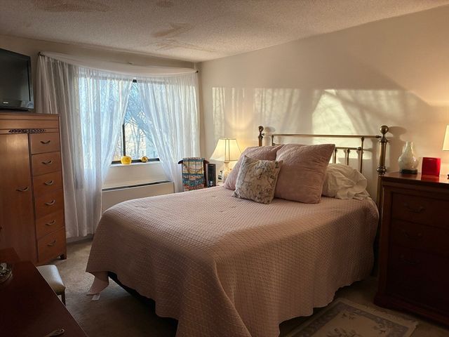 One Summit Dr. 57, Reading, MA 01867