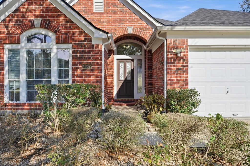 4312 Running Pine Drive Drive, League City, TX 77573