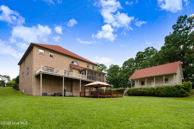 4904 Pebble Beach Circle, Wilson, NC 27896