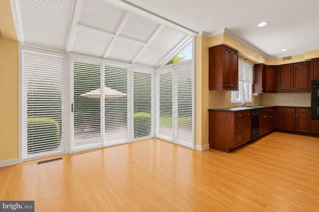 4804 LEIGHFIELD VALLEY DR, Chantilly, VA 20151