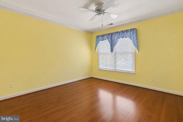 4804 LEIGHFIELD VALLEY DR, Chantilly, VA 20151