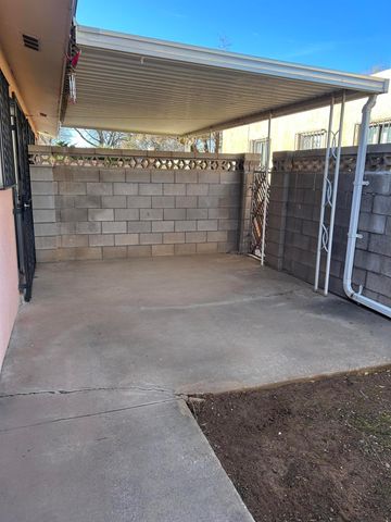 4017 Thaxton Avenue SE, Albuquerque, NM 87108