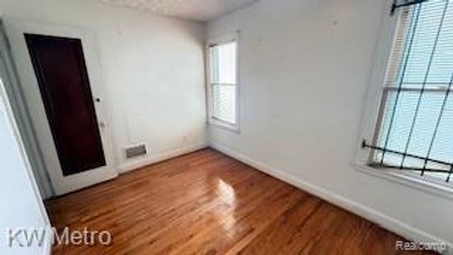 11739 Grandmont Avenue, Detroit, MI 48227
