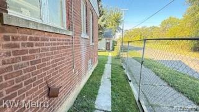 11739 Grandmont Avenue, Detroit, MI 48227