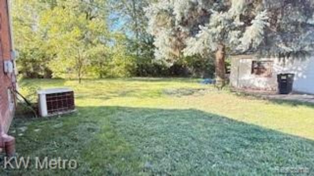 11739 Grandmont Avenue, Detroit, MI 48227