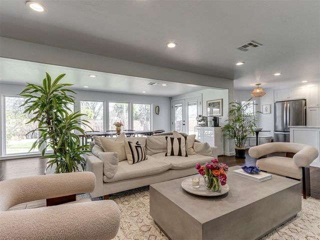 1501 Andover Court, The Village, OK 73120