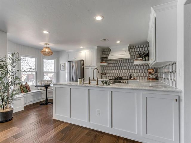 1501 Andover Court, The Village, OK 73120