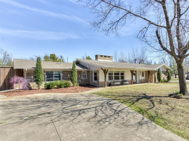 1501 Andover Court, The Village, OK 73120