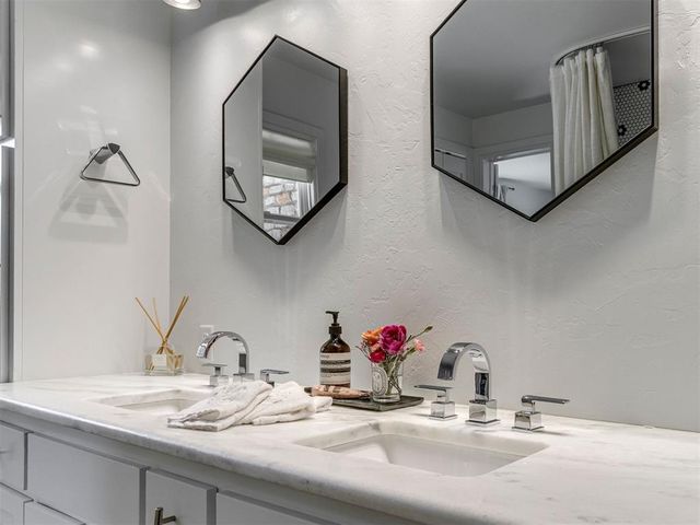 1501 Andover Court, The Village, OK 73120