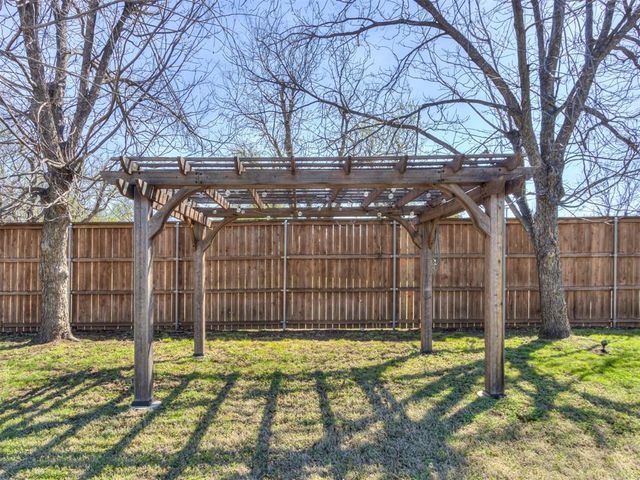 1501 Andover Court, The Village, OK 73120