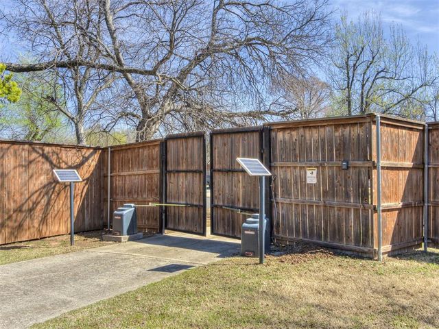 1501 Andover Court, The Village, OK 73120