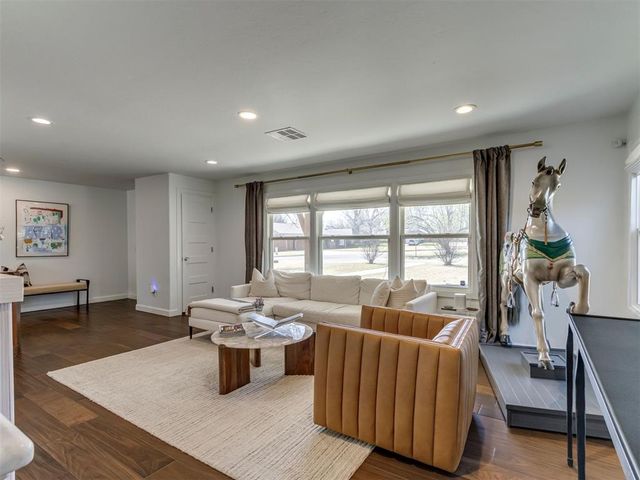 1501 Andover Court, The Village, OK 73120