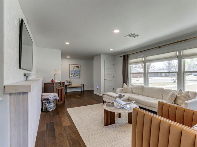 1501 Andover Court, The Village, OK 73120