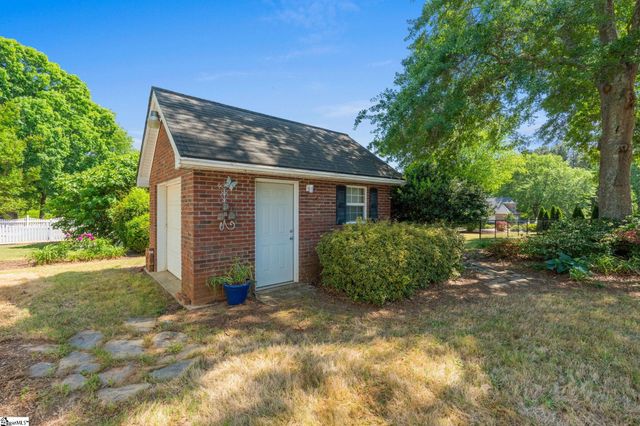 304 Misty Meadows Lane, Inman, SC 29349