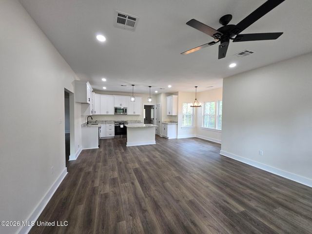 401 George Ford Road, Carriere, MS 39426