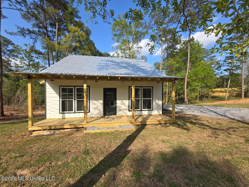401 George Ford Road, Carriere, MS 39426