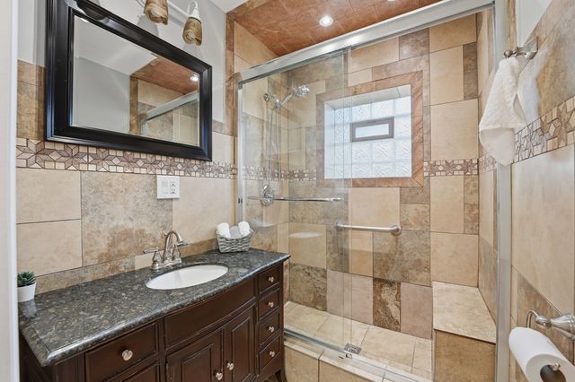 1610 Stockton Avenue, Des Plaines, IL 60018