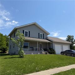 14921 Pine View Drive, Grandview, MO 64030