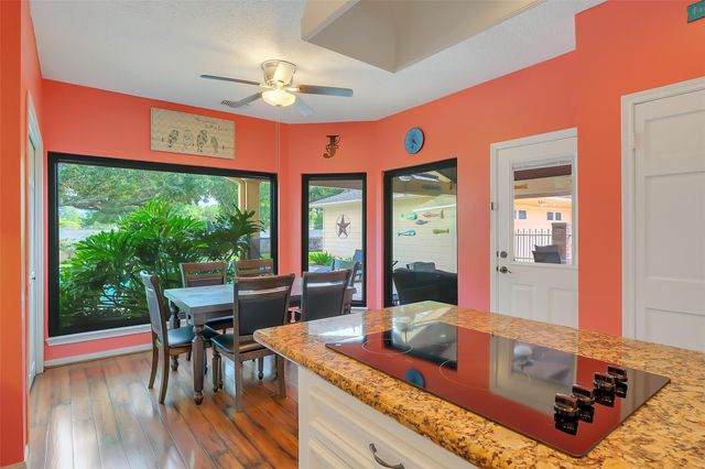 910 Millpond Drive, Sugar Land, TX 77498