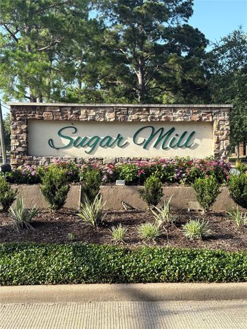 910 Millpond Drive, Sugar Land, TX 77498