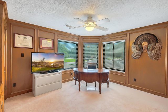 910 Millpond Drive, Sugar Land, TX 77498